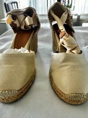 Castañer Cream Espadrilles Size 38 (European)/ 7.5 US